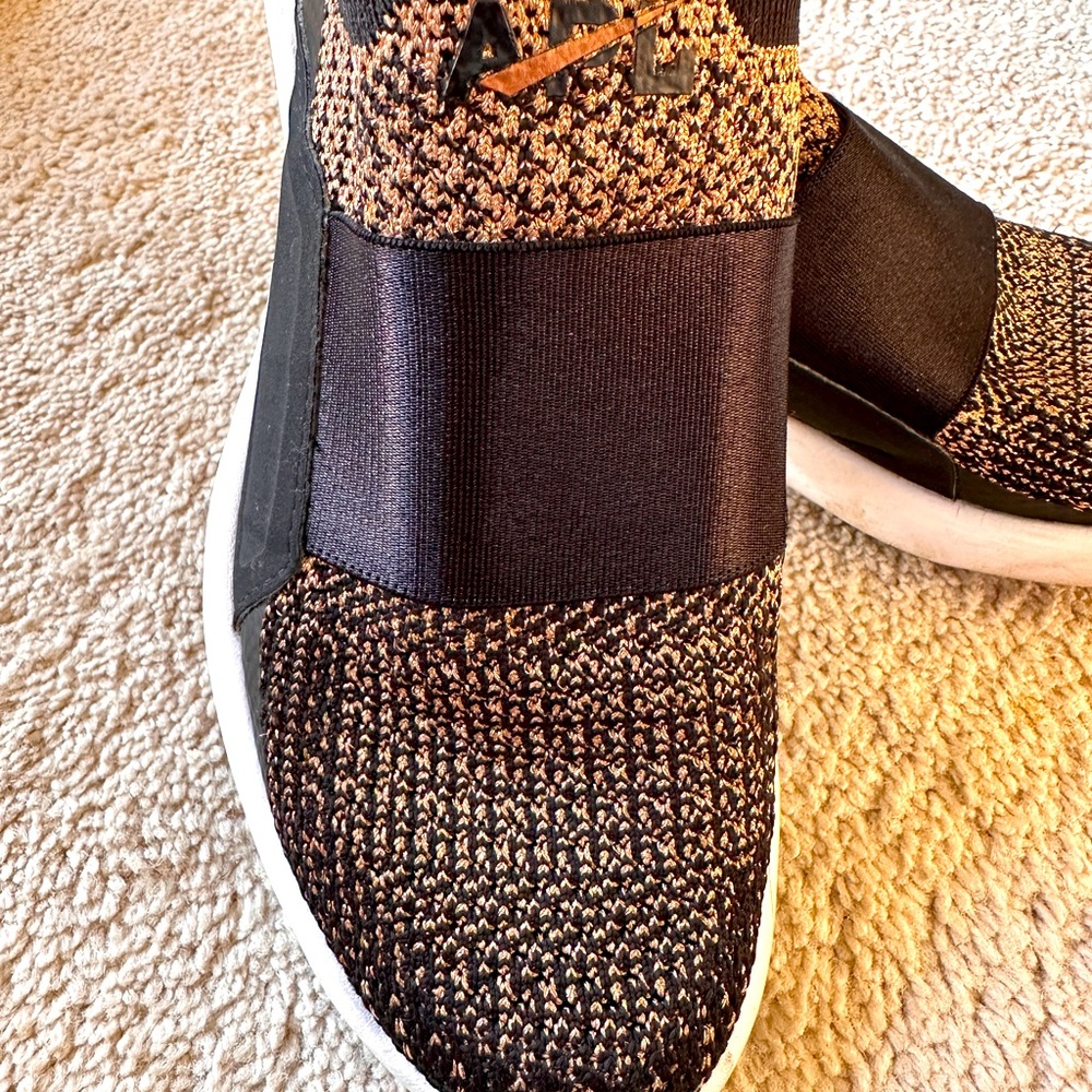 APL - black n gold tech bloom bliss running shoe/ sneaker slip size: 6